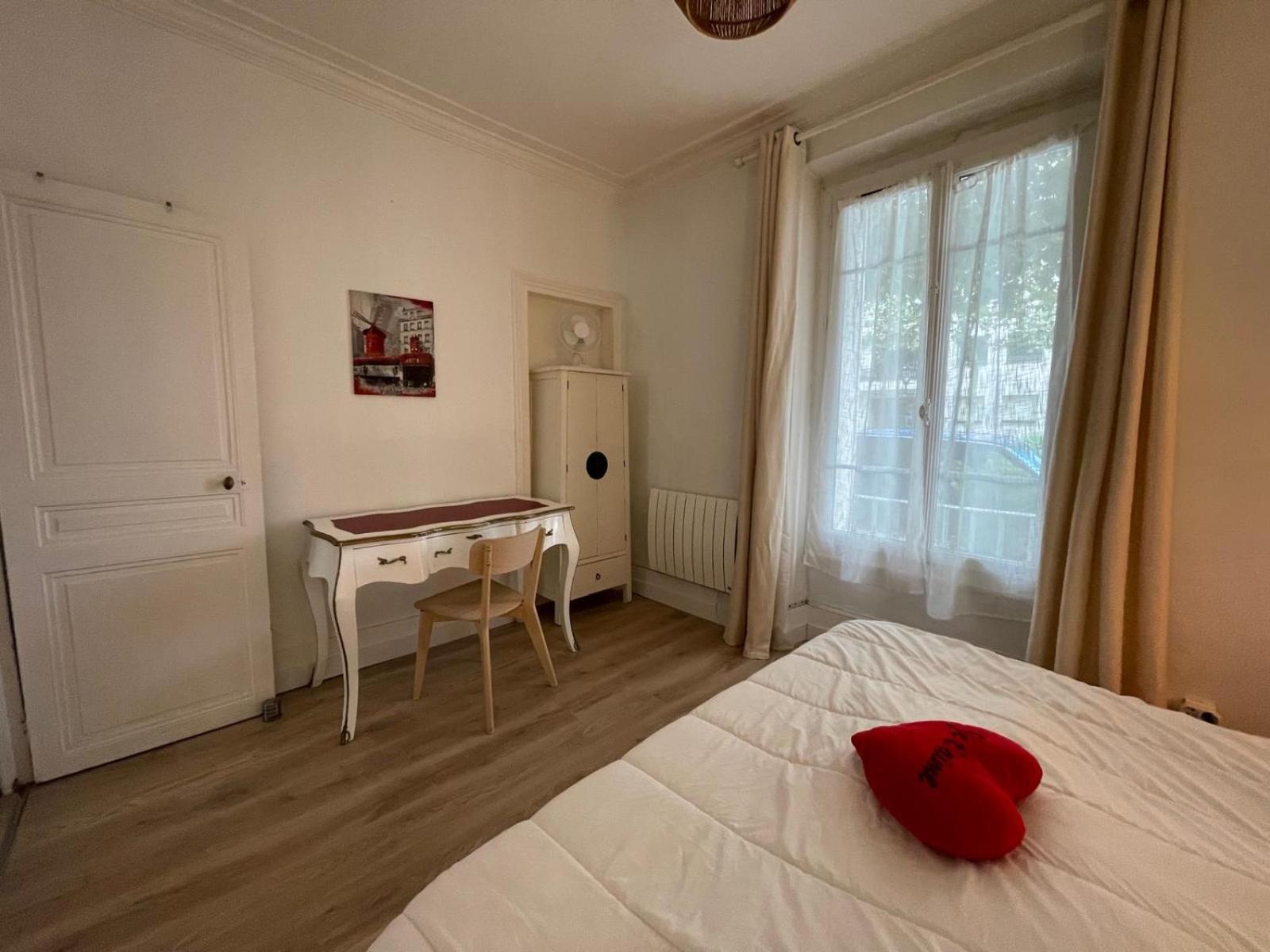 Boulogne 3 Pieces Avec Terrasse Apartment Bagian luar foto